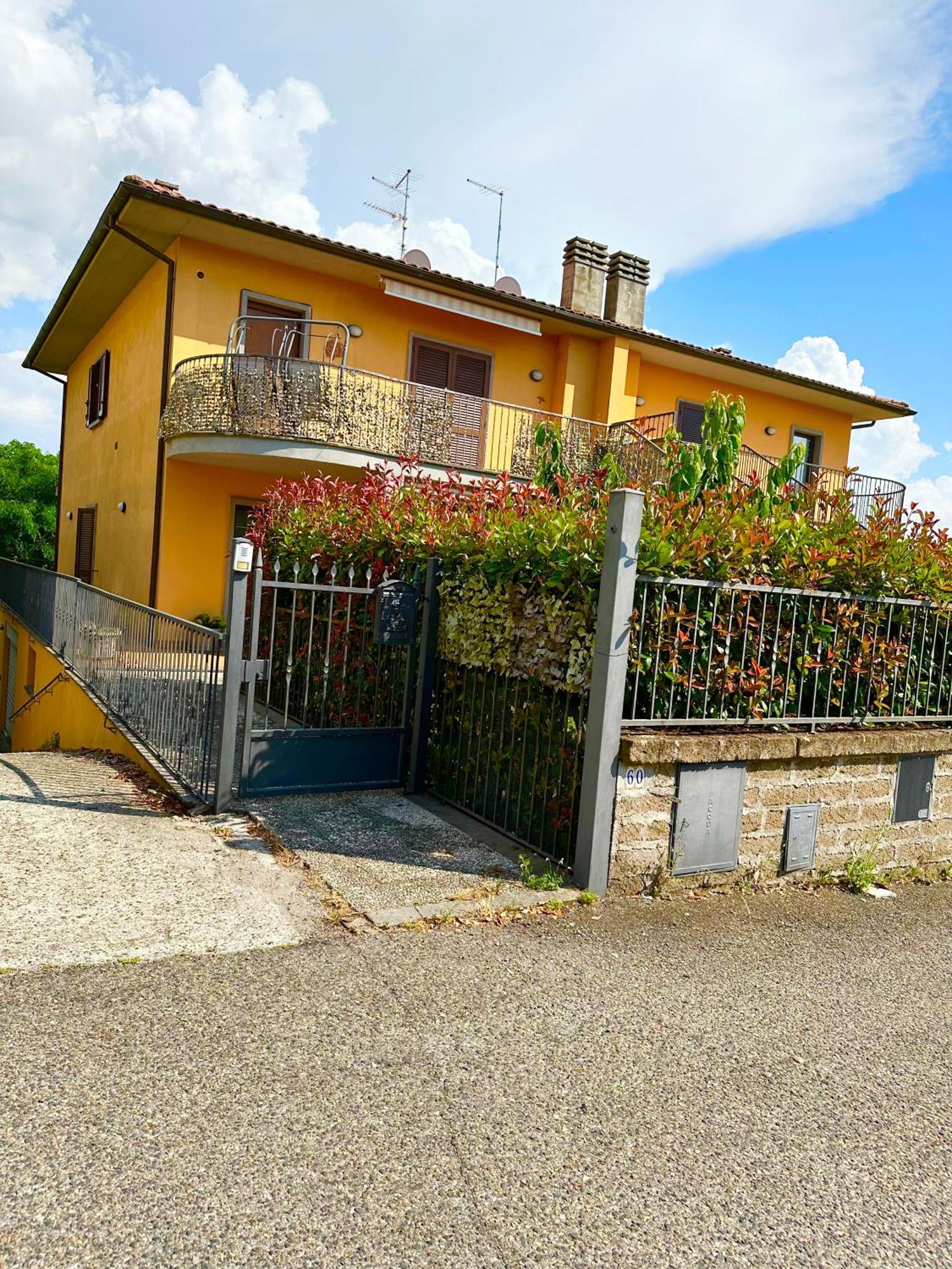 La Casa Di Maurizio Apartment Montefiascone Bagian luar foto
